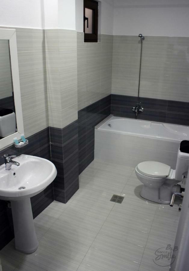 Korcasmilehotel Bilik gambar