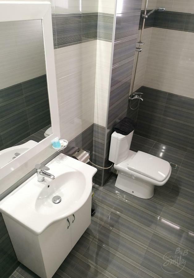 Korcasmilehotel Bilik gambar